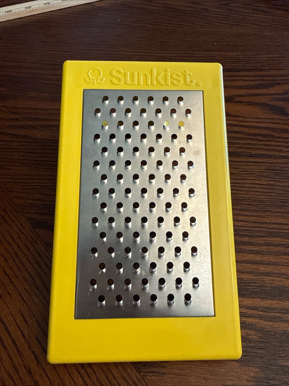 Sunkist Yellow Lemon Zester Grater Stainless & Plastic Folds Flat VTG USA 6x3.5